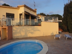 Ref. MF-24 / HOUSE WITH 3 BEDROOMS, IN SANT ANTONI DE CALONGE  AT 700M. FROM THE BEACH. / HUTG-021483