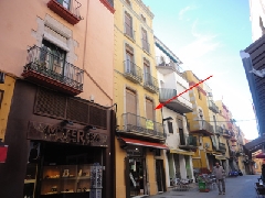 REF. PO-1011 / BUILDING IN OLD TOWN / APARTMENT FIRST FLOOR / TWO ROOMS / PALAMOS.
